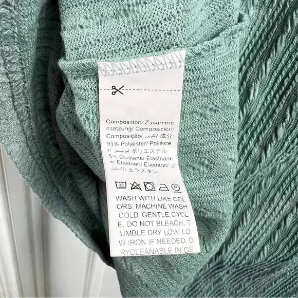 SHEIN Curve Basics Textured Top - Picture 4 of 4